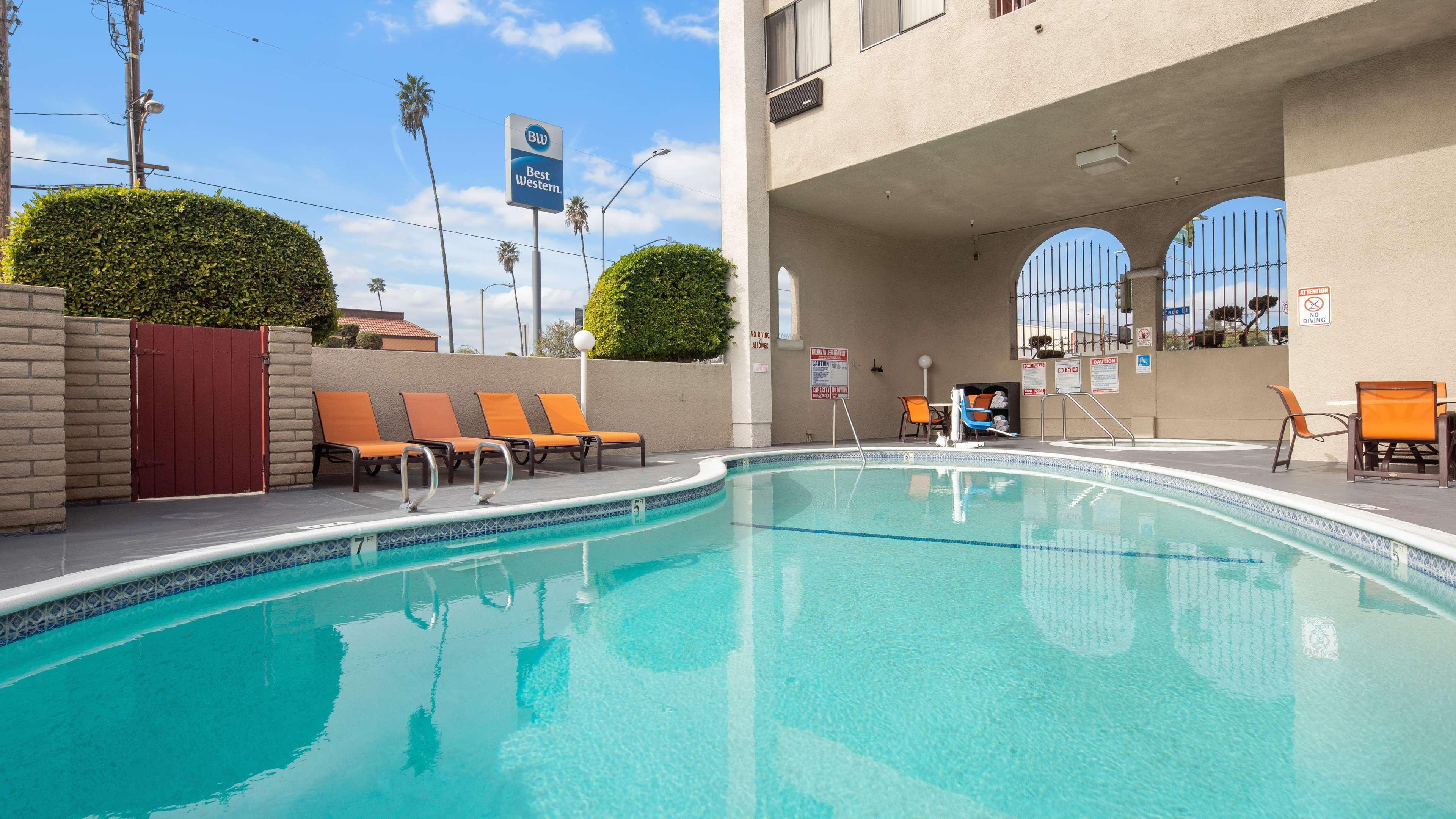 Best Western Pasadena Royale Inn & Suites Luaran gambar