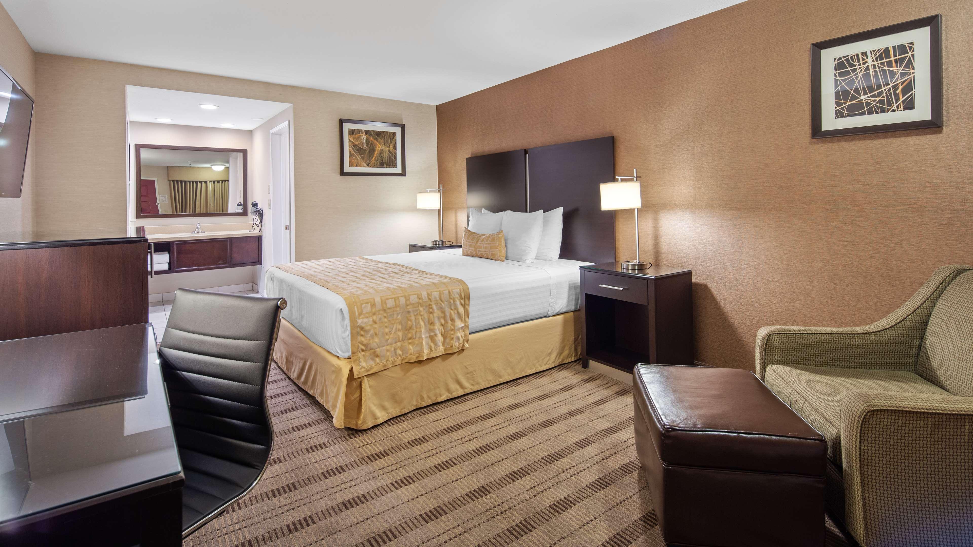 Best Western Pasadena Royale Inn & Suites Luaran gambar