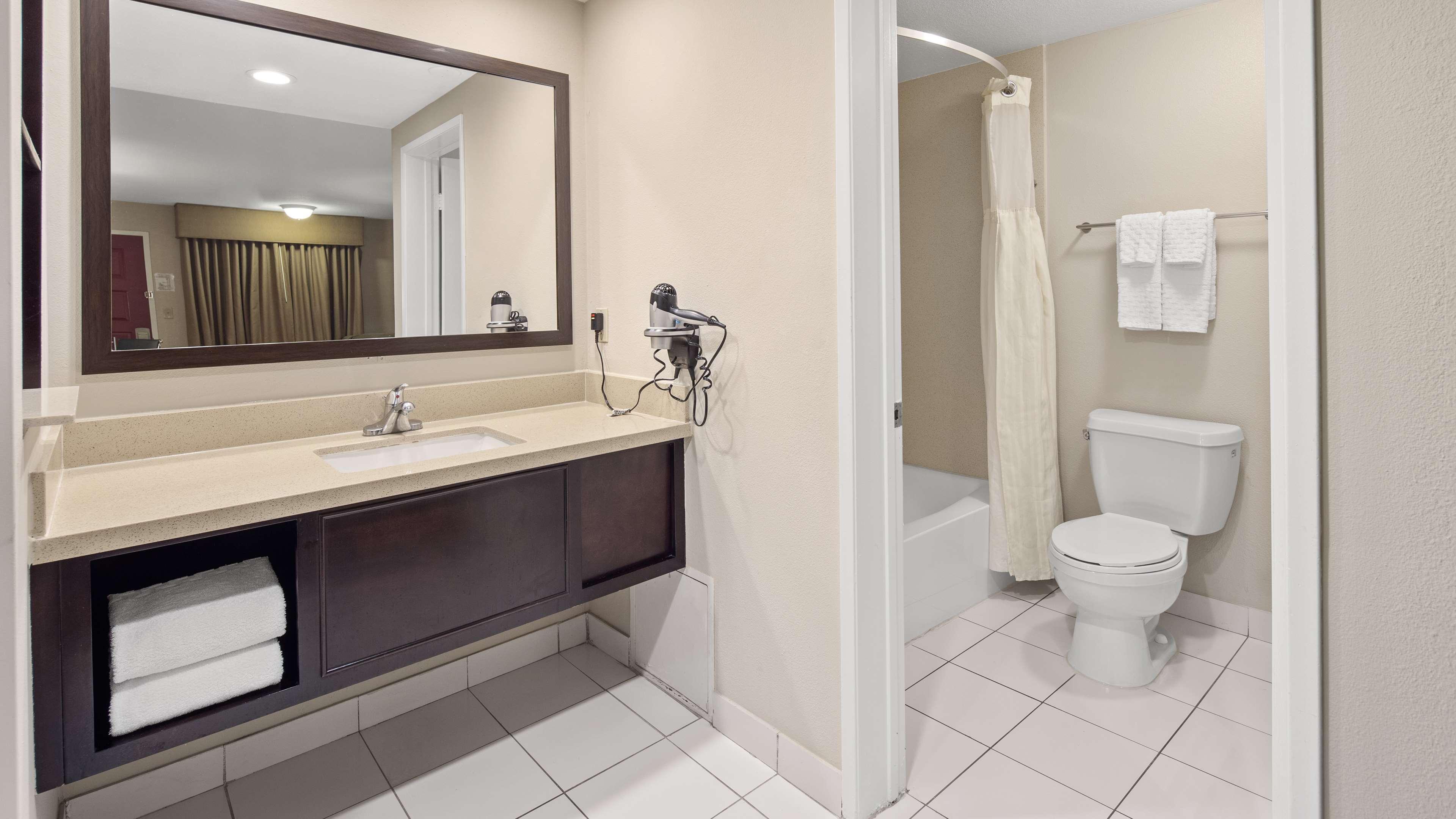 Best Western Pasadena Royale Inn & Suites Luaran gambar