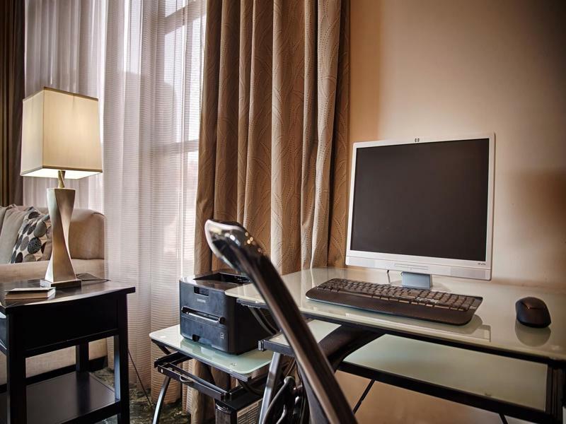 Best Western Pasadena Royale Inn & Suites Luaran gambar