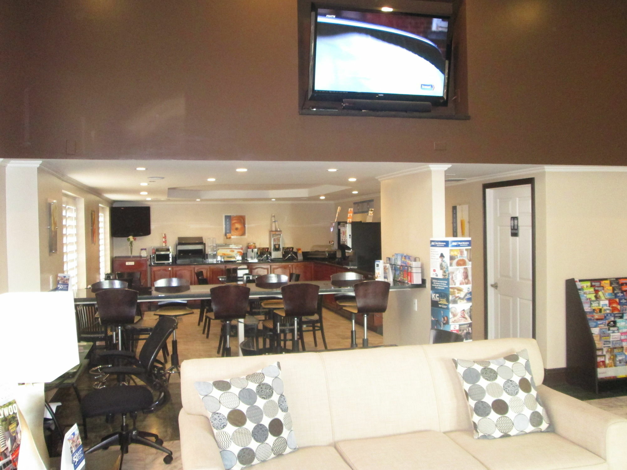 Best Western Pasadena Royale Inn & Suites Luaran gambar